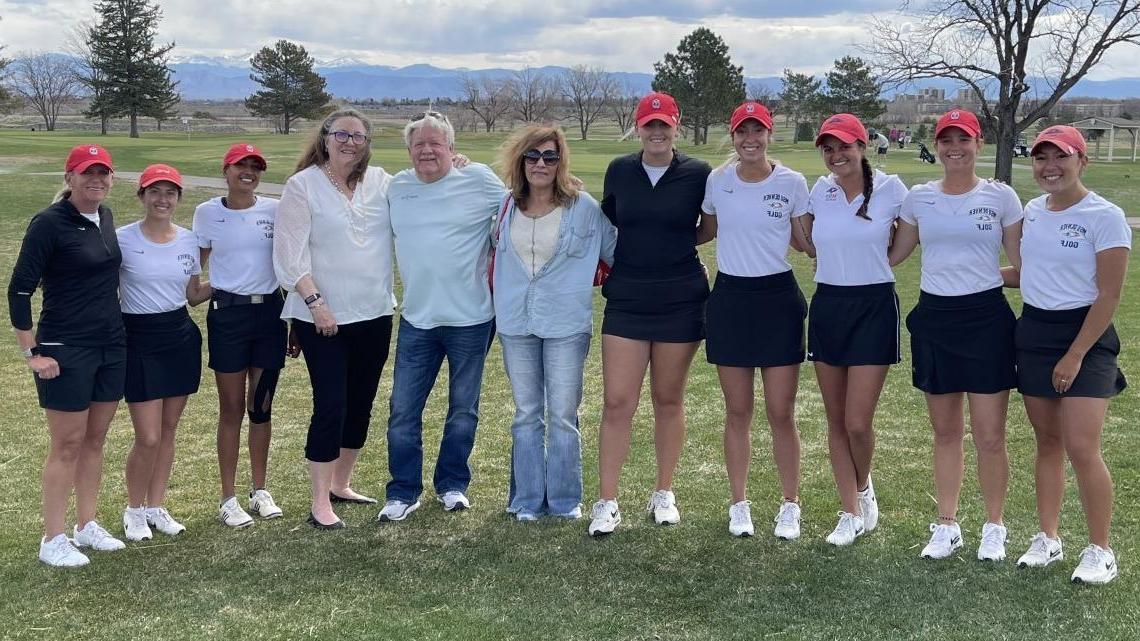 Members of the O'Neill family, including Tim O'Neill, pose with the MSU Denver women's golf team.